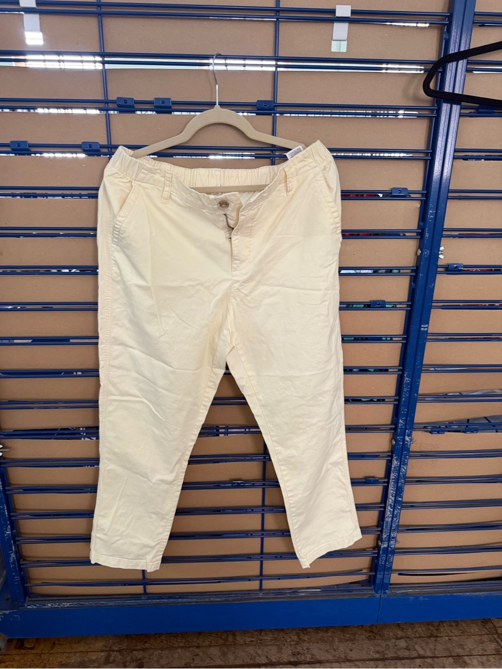 Old Navy Women's Straight Leg Pants in Cream